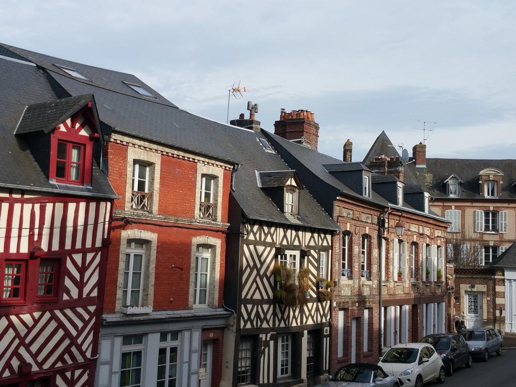 Le Central Honfleur Bagian luar foto